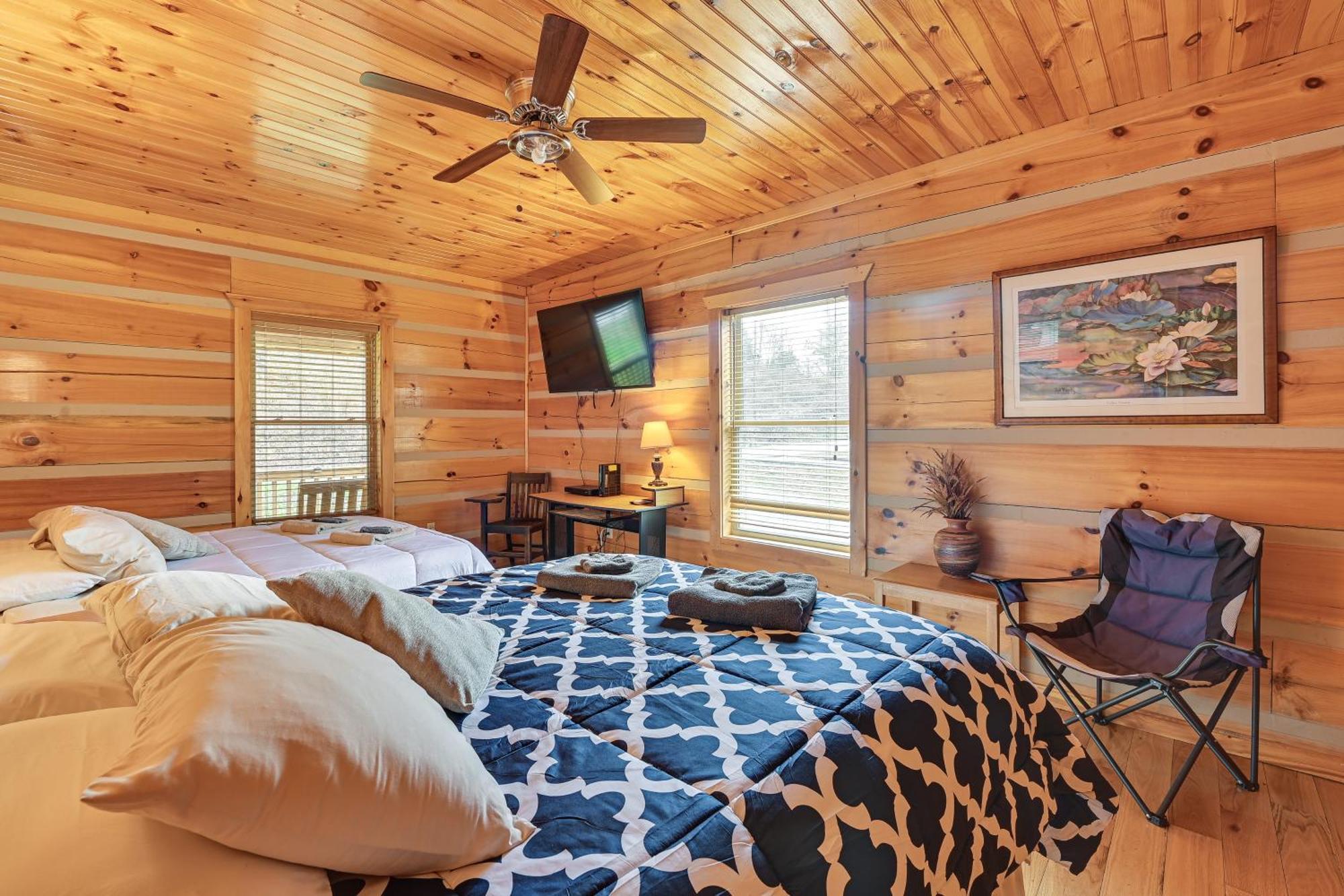 Pet-Friendly Cabin With Hot Tub In Daniel Boone Nf Beattyville Exterior photo