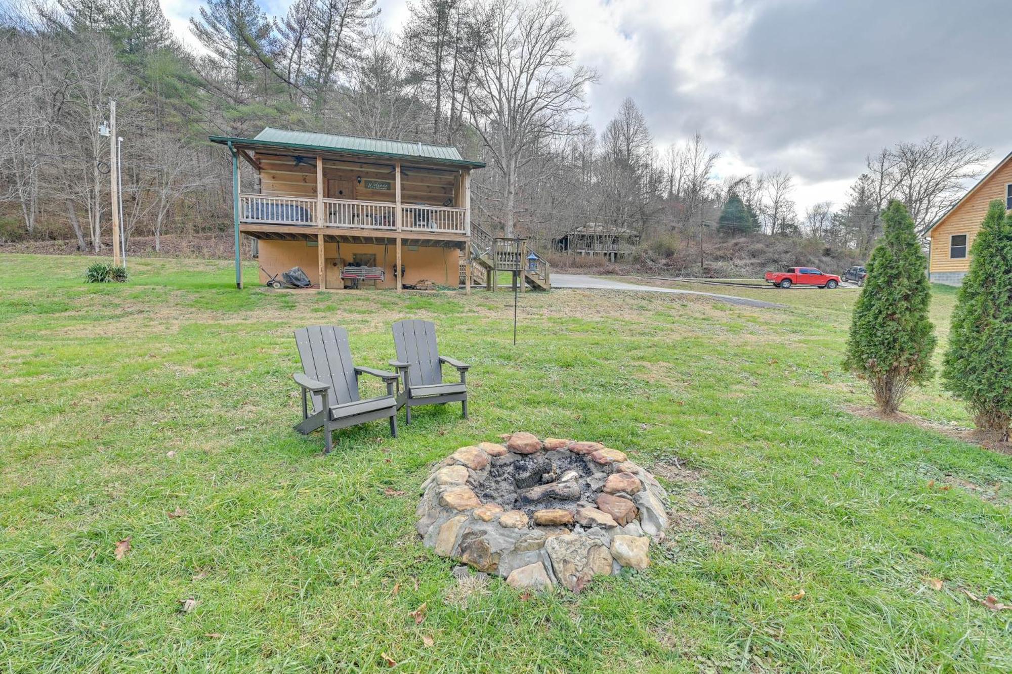 Pet-Friendly Cabin With Hot Tub In Daniel Boone Nf Beattyville Exterior photo